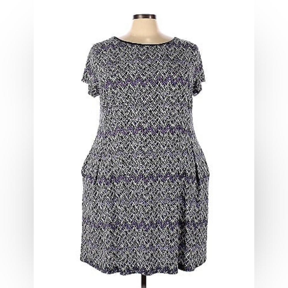Roz & Ali Short Sleeve Purple/Black/White Dress with Pockets Size 18